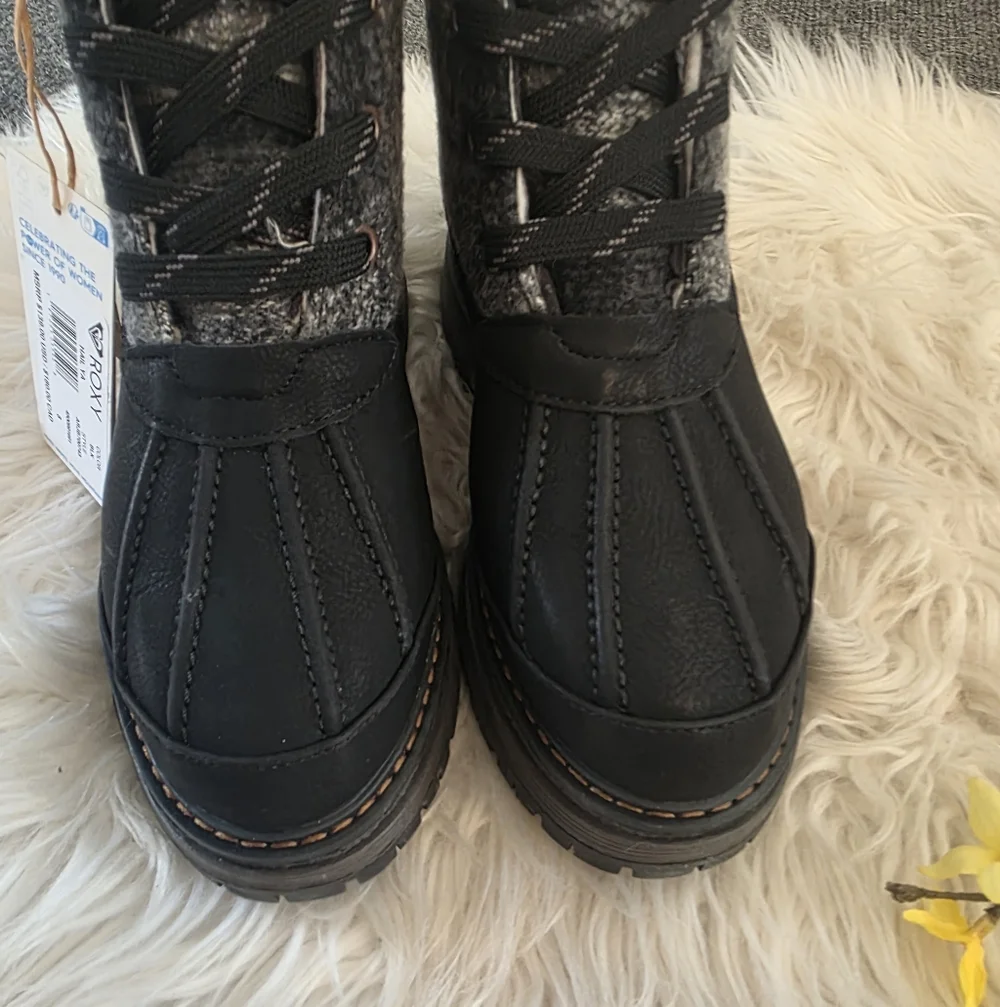 NWT Roxy Hail Ya Boot, Size 5 - Picture 9 of 17